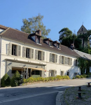 Hotels in Grosrouvre